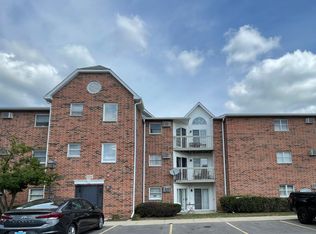 1330 Cunat Ct APT 1D, Lake In The Hills, IL 60156