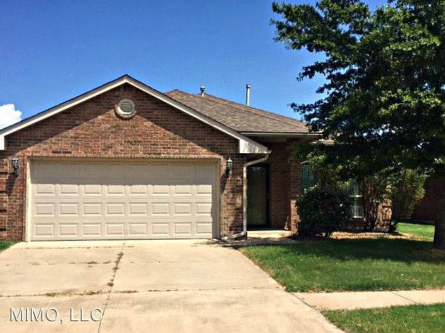 1st image of 1020 Westridge Dr