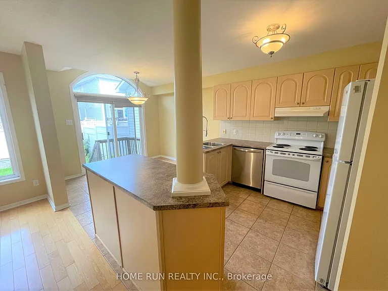 251 Meadowbreeze Dr — Photo 14