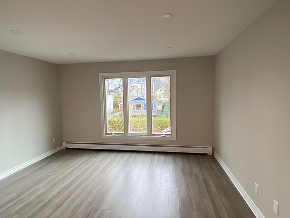 4th image of 7 Rufus Ave #13