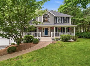 20 Emerald St, Tyngsboro, MA 01879