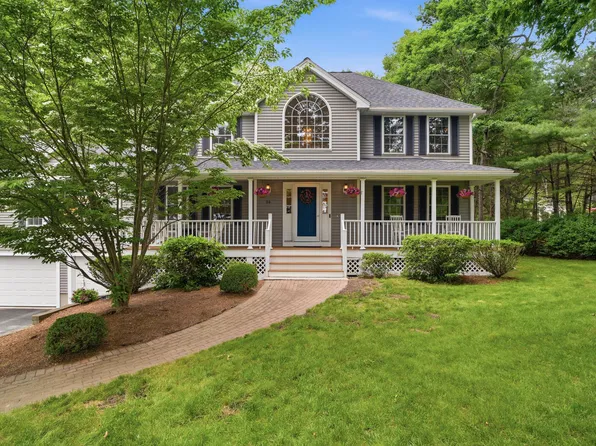 20 Emerald St, Tyngsboro, MA 01879