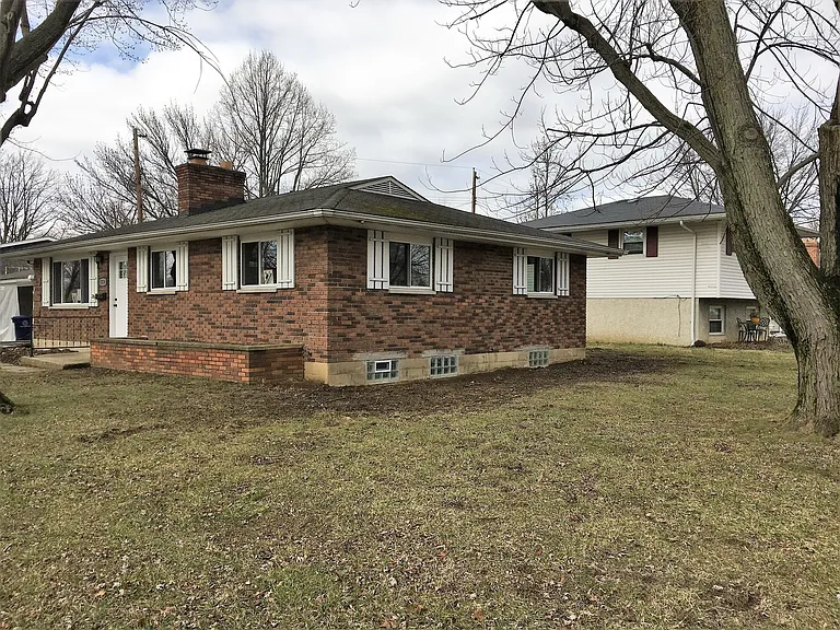 1216 Shanley Dr — Photo 35
