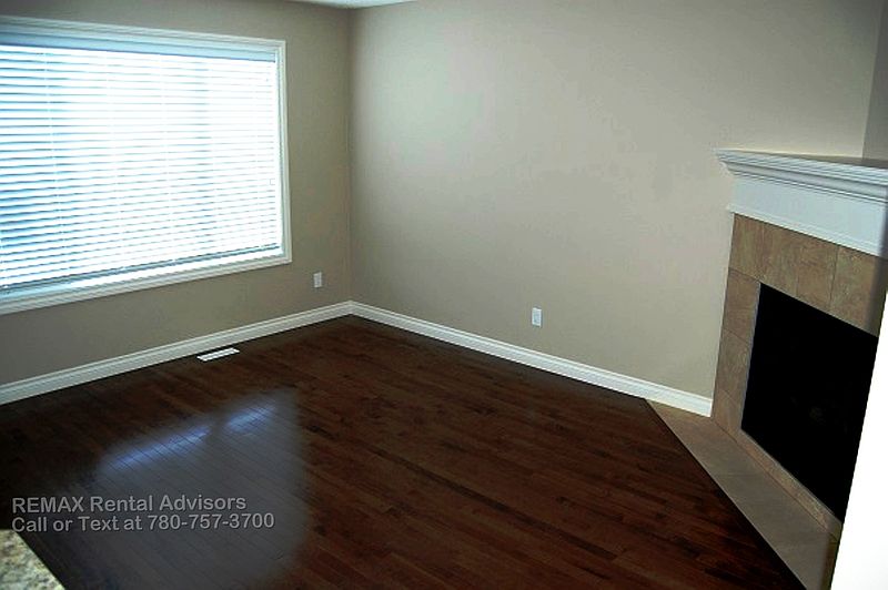 Edmonton Apartment for rent - 3 Bedrooms — photo 4