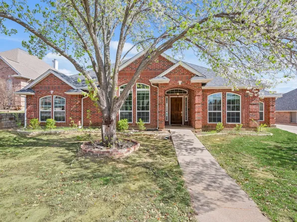 309 Brazil Dr, Hurst, TX 76054