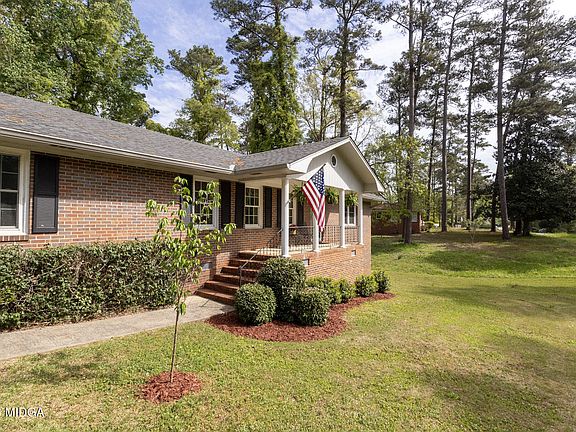 5th image of 790 Wimbish Rd