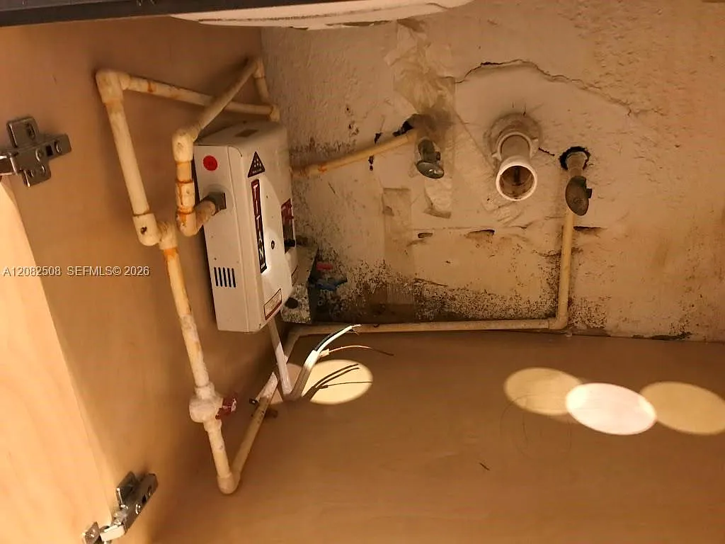 Coral Gate West Condo — Photo 4