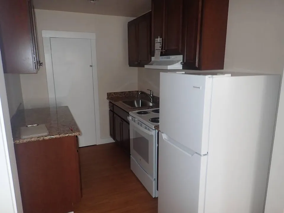 1506 Buena Vista Ave #F