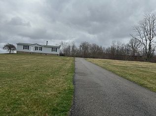 1056 Mountain View Rd, Uniontown, PA 15401