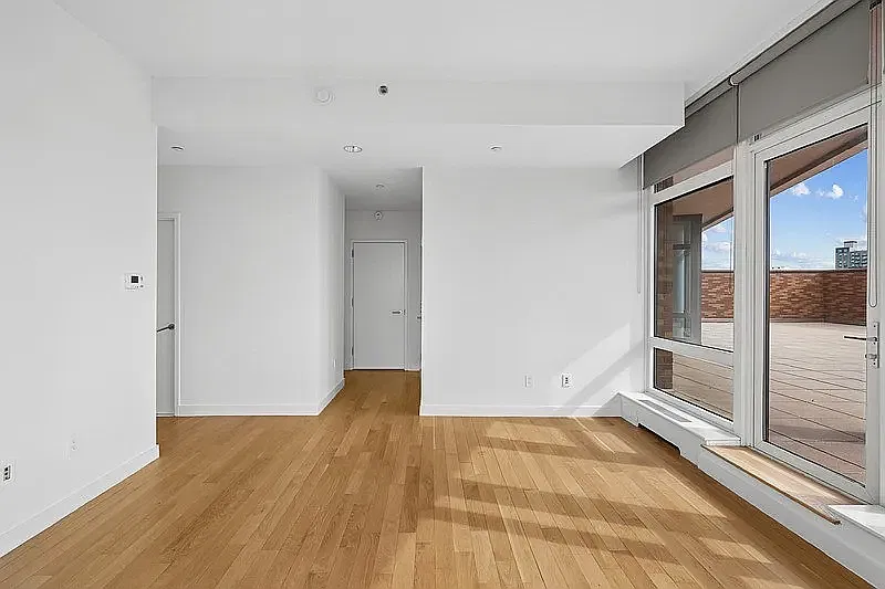 3260 Henry Hudson Parkway — Photo 4