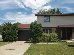 303 S Henry St, Mount Pleasant, MI 48858