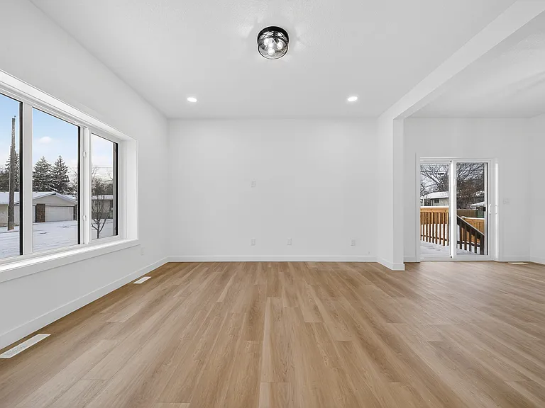 8600 121st Ave NW — Photo 15