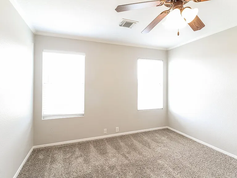 3235 Becker Glen St — Photo 8