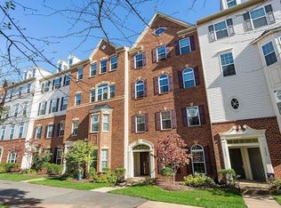 7394 Brunson Cir, Gainesville, VA 20155