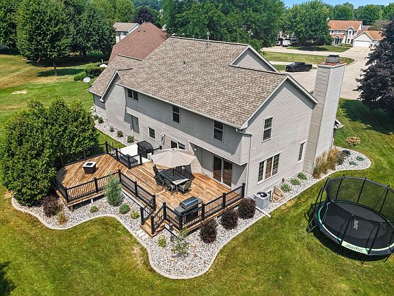 4th image of 856 Atlantis Ct
