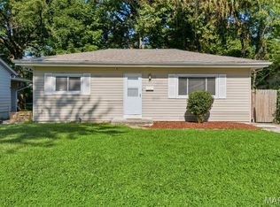 10537 Earl Dr, Saint Louis, MO 63136