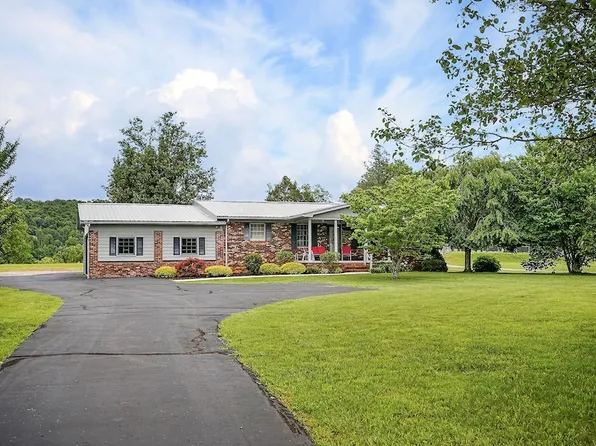 960 Country Club Rd, Sparta, TN 38583