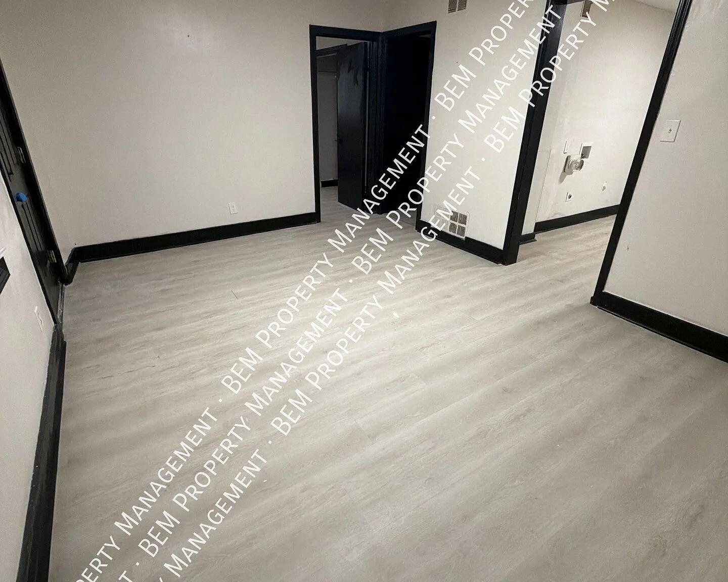 2 bed, 1.0 bath, 928 sqft, $950 — Photo 4