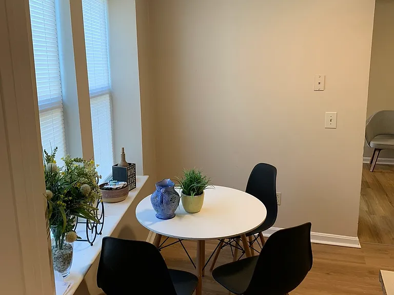 1227 Sea St #1C — Photo 2