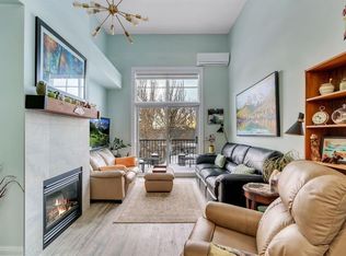 518 33rd St NW #304, Calgary, AB T2N2W4