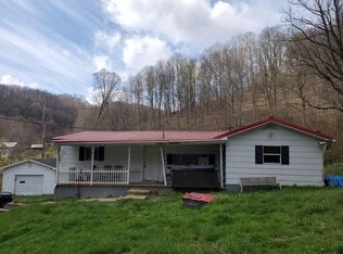 832 Snag Hollow Rd, Bluefield, VA 24605