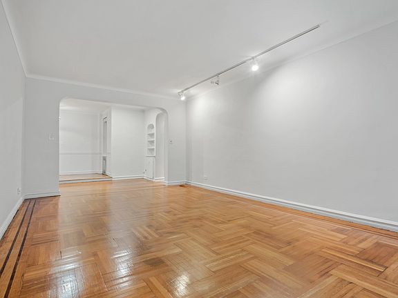 3rd image of 601 E 19th St APT 2H