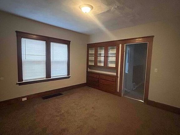 4th image of 8016 Medina Ave #1