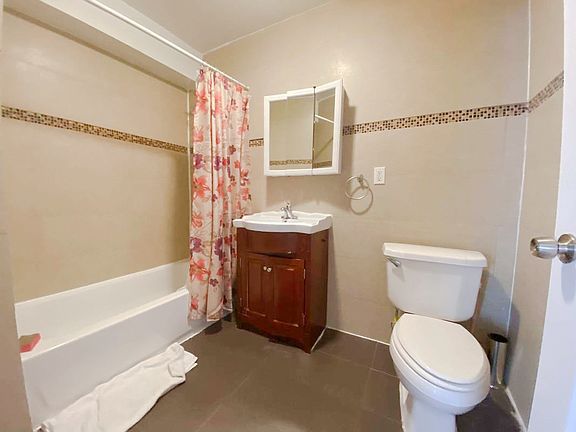 4th image of 328 Irving Ave #1GR