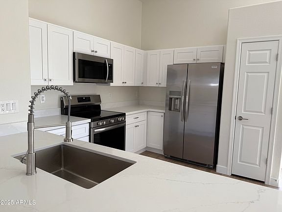 4th image of 12586 W AMELIA Avenue