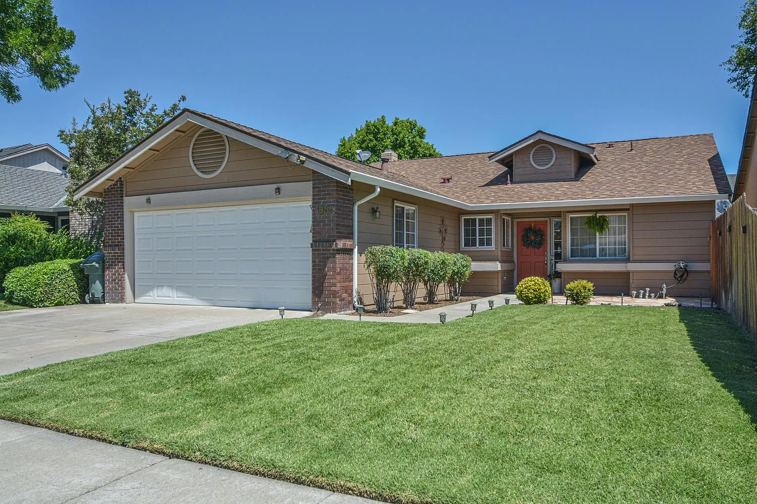 1355 Christina Dr photo 1