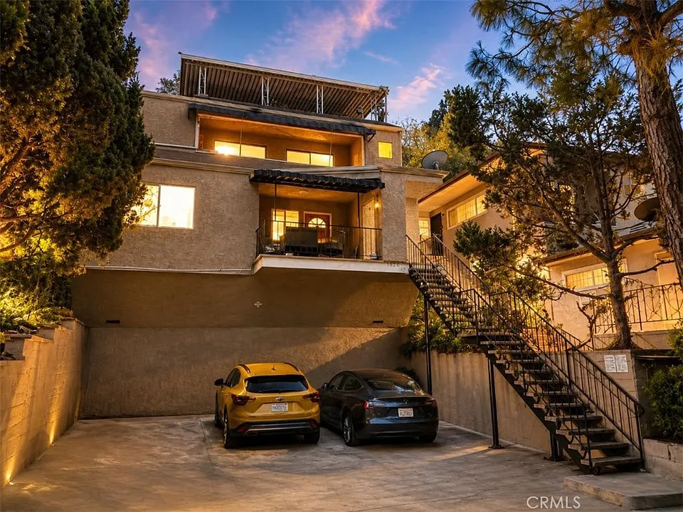 1826 W Silver Lake Dr