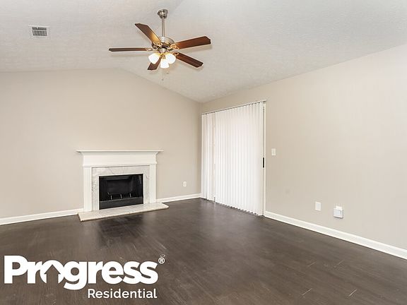 4th image of 180 Rosewood Dr