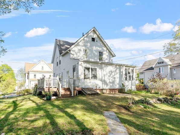 25 Montague St, Worcester, MA 01603