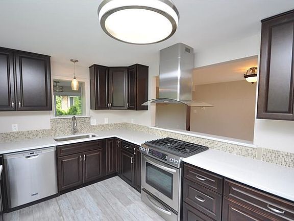 3rd image of 5184 Priscilla Dr