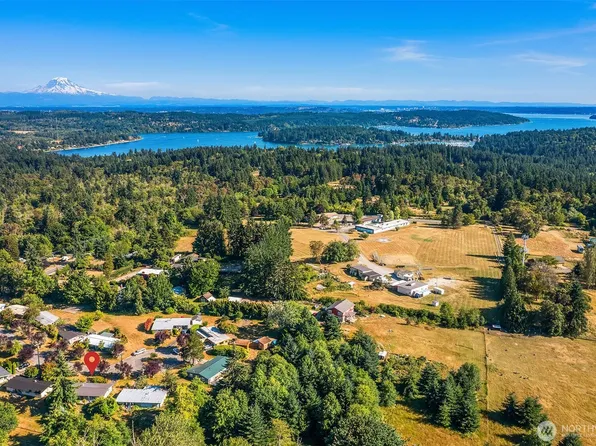 9922 SW 206th Court, Vashon, WA 98070