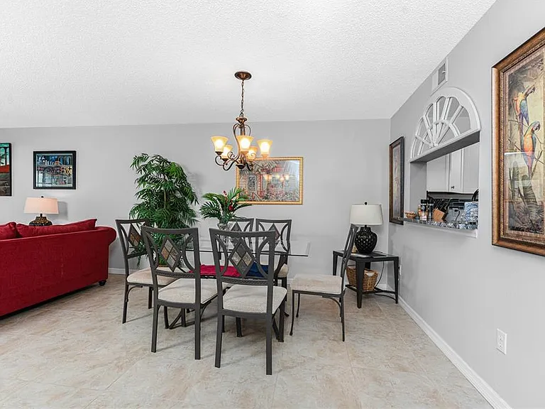 511 Pine Hollow Cir #511 — Photo 15