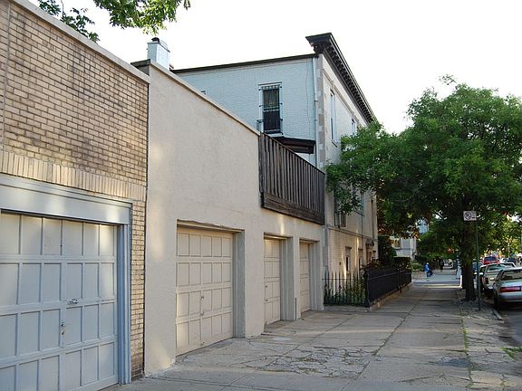 4th image of 218 Midwood St