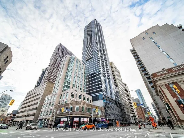 395 Bloor St E #3004, Toronto, ON M4W 1H7