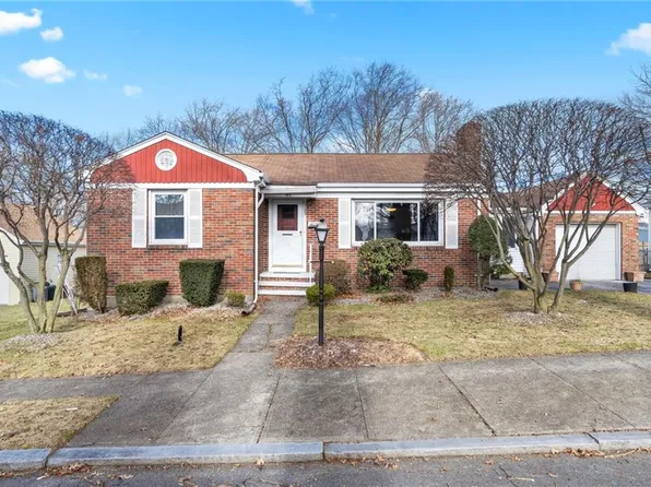 105 Funston Ave, Providence, RI 02908
