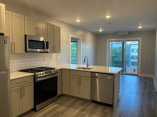 40 B St #309 Photo 1