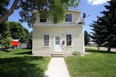 1st image of 302 15th St N