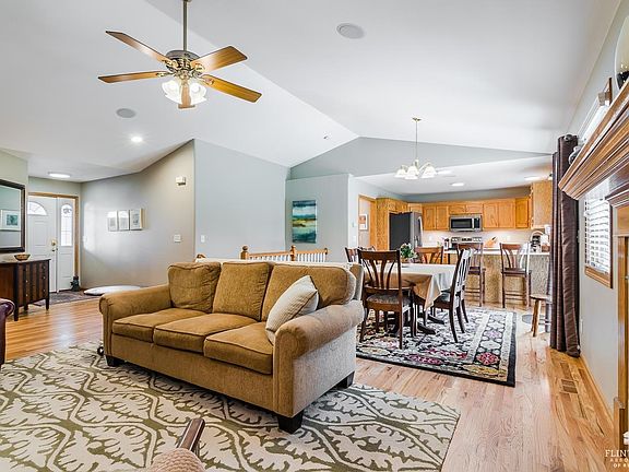 4th image of 2023 Sunnymeade Rd