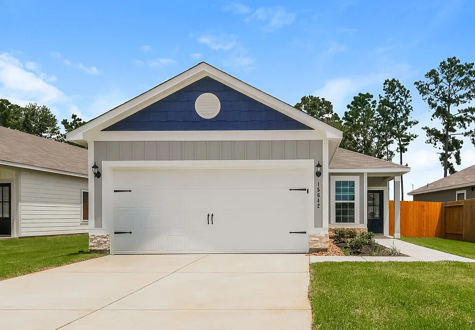 15642 Plum Brook Dr