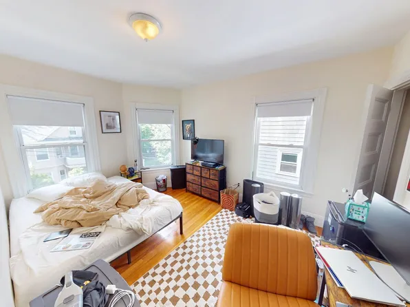 39 Woodstock Ave, Brighton, MA