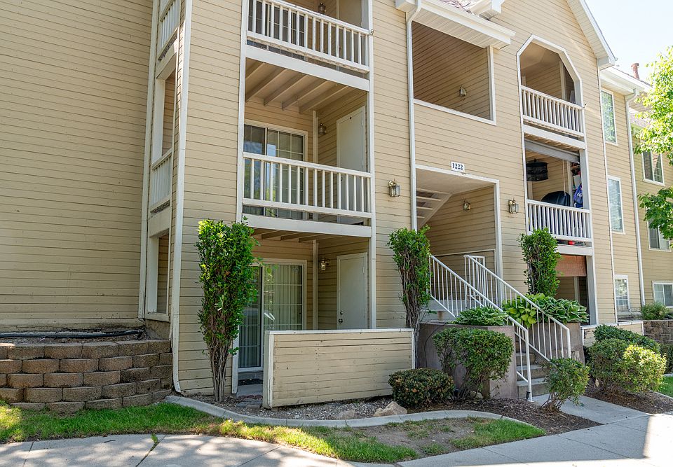 1st image of 1222 E Waterside Cv APT 10