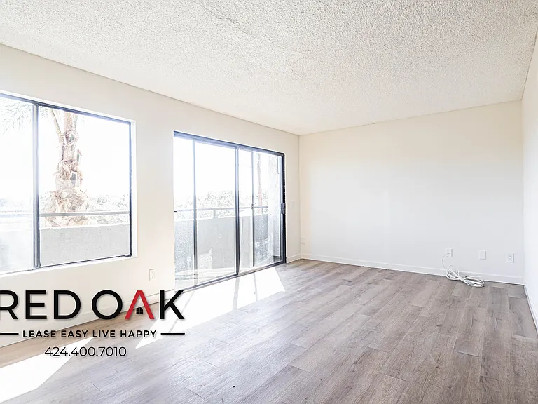 11823 Victory Blvd #214 — Photo 19