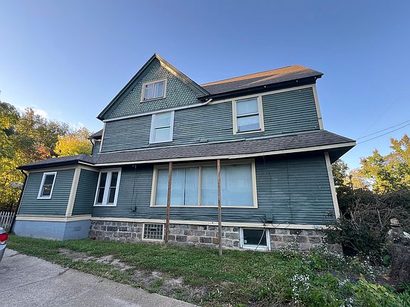 2nd image of 417 Douglas Ave