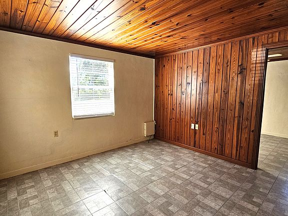 4th image of 19 N Mango St APT A