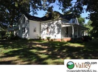 305 Shoal Creek Rd, Arab, AL 35016