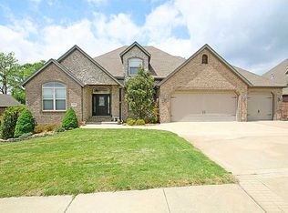 1500 NE Fairwinds Ave, Bentonville, AR 72712